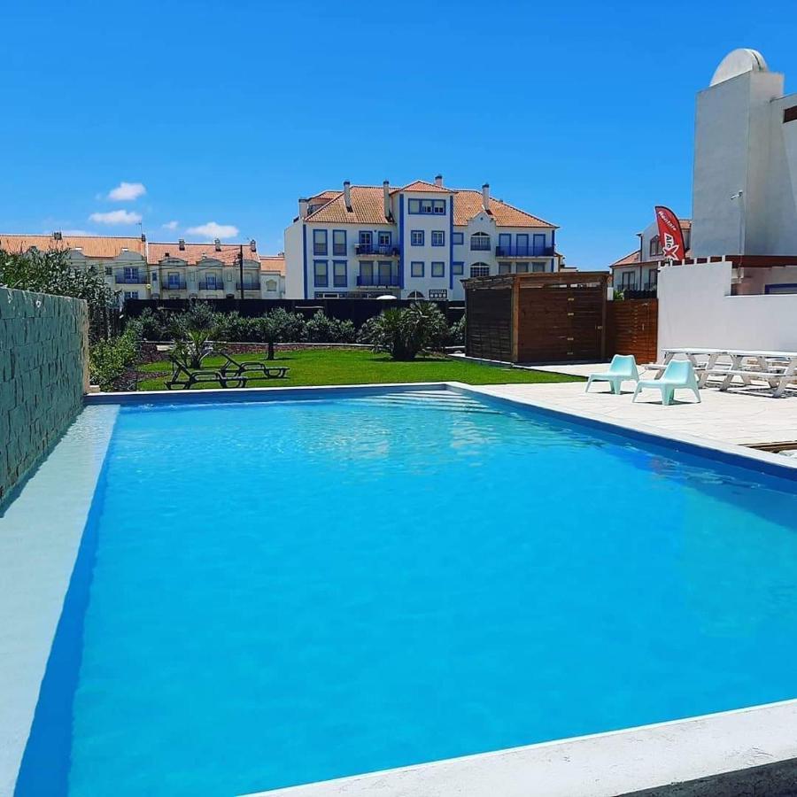Alex Surf Hostel Baleal Eksteriør bilde