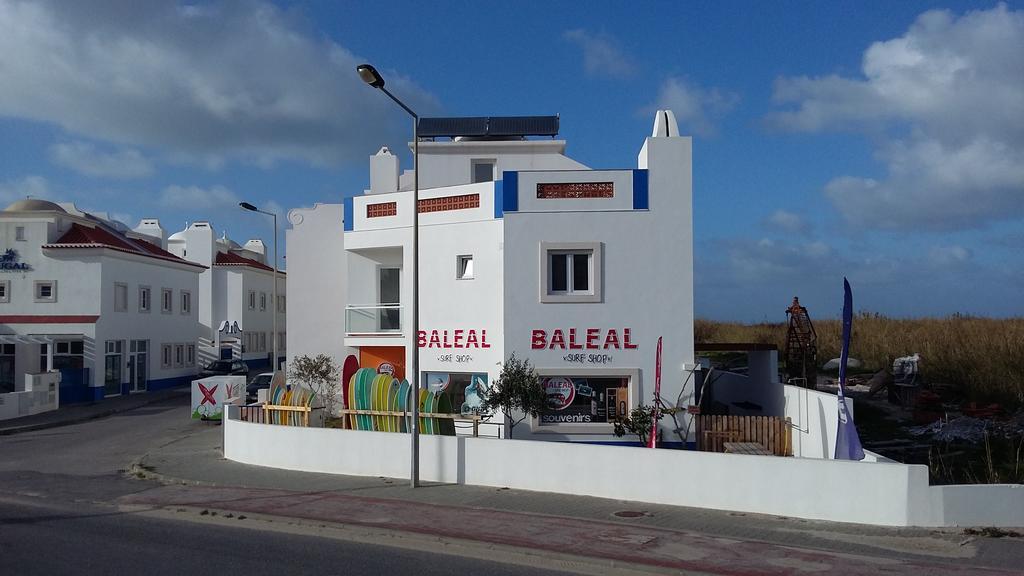 Alex Surf Hostel Baleal Eksteriør bilde